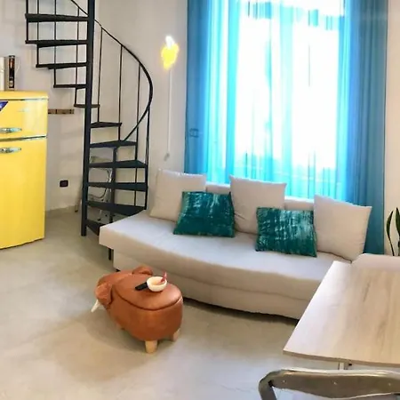 Daire Gioia S House